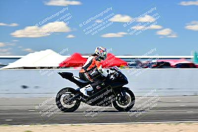 media/Mar-25-2024-Moto Forza (Mon) [[8d4319bd68]]/4-Novice Group/Session 4 Front Straight Speed Pans/